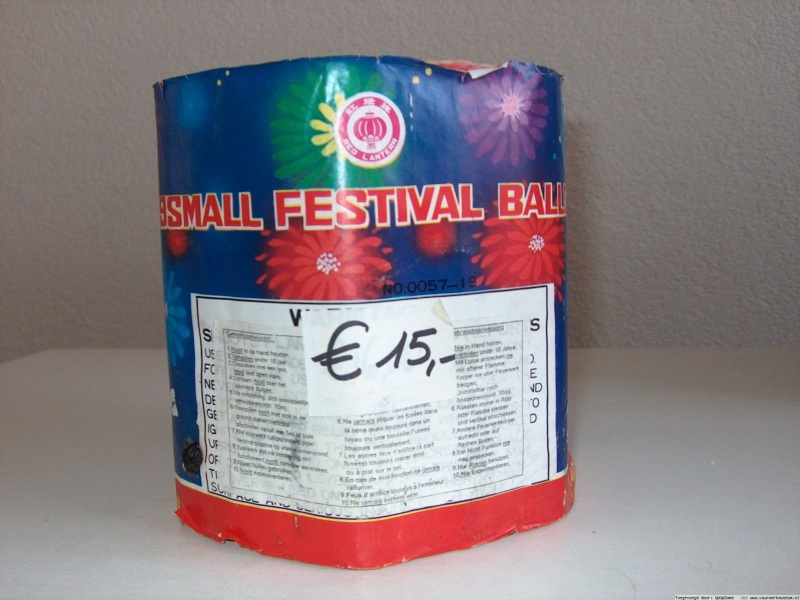 Small_festival_balls